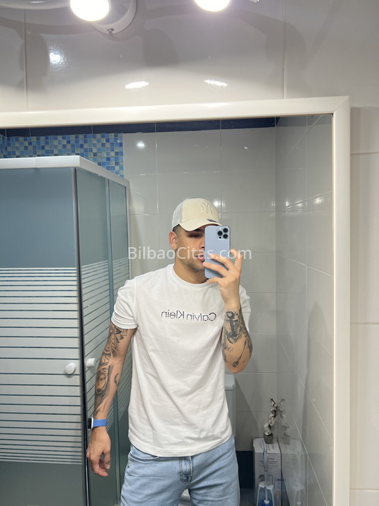 Sebastián Useche, venezolano. 666767235. Citas en BILBAO, BILBAO. www.bilbaocitas.com.