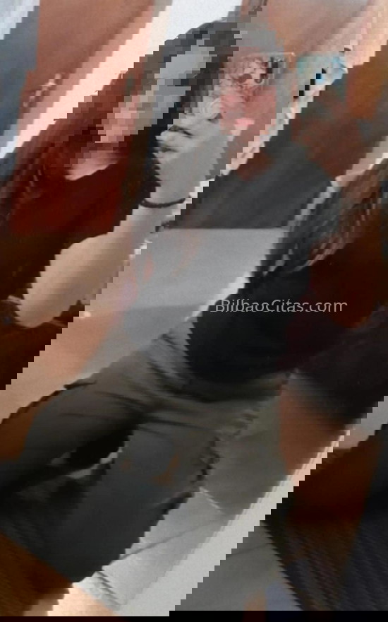 Fernanda, risueña y muy tratable. 614734914. Citas en BILBAO, BILBAO. www.bilbaocitas.com.