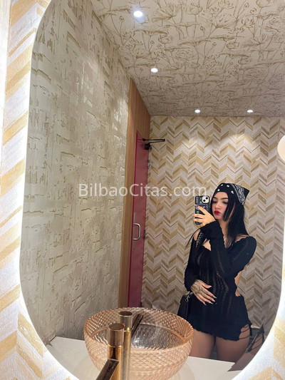 Catalina, una guapa chica de Colombia. 614424531. Citas en BILBAO, BILBAO. www.bilbaocitas.com.