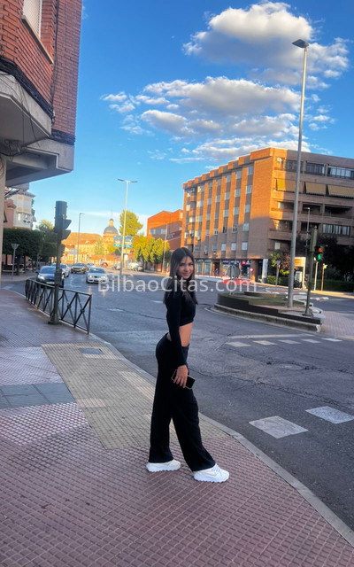 Salomé, dulce jovencita latina. 662485782. Citas en BILBAO, BILBAO. www.bilbaocitas.com.